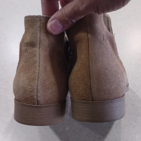 Coolway Tan Nelia Perforated Leather Side Zip Peep Toe Shoes Size 41/US 10 EUC - Picture 9 of 14